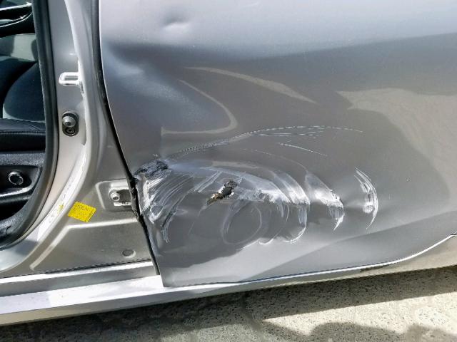 JTDKARFP5H3037361 - 2017 TOYOTA PRIUS PRIM 银色 照片 9