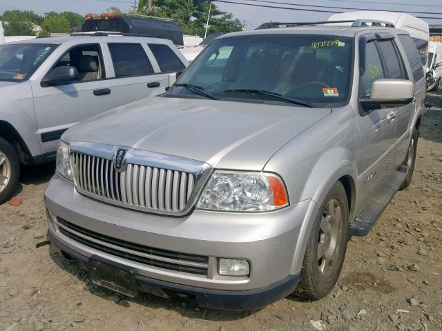 5LMFU28506LJ29821 - 2006 LINCOLN NAVIGATOR 奶油色 照片 2