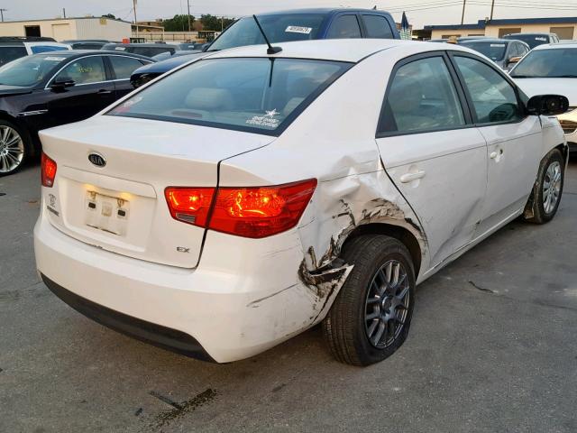 KNAFU4A2XC5603161 - 2012 KIA FORTE EX WHITE photo 4