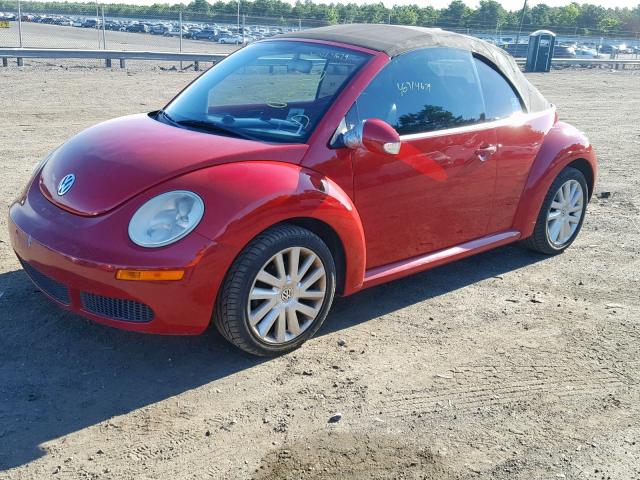 3VWRF31YX8M413819 - 2008 VOLKSWAGEN NEW BEETLE წითელი ფოტო 2