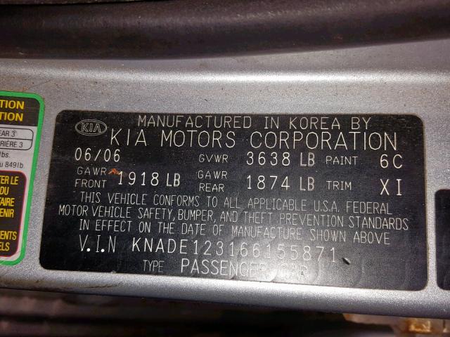 KNADE123166155871 - 2006 KIA RIO SILVER photo 10