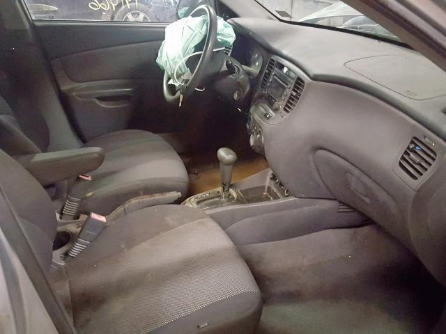 KNADE123166155871 - 2006 KIA RIO SILVER photo 5