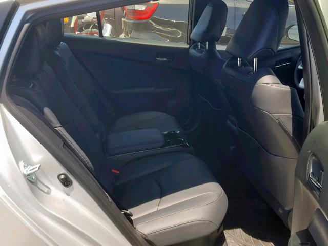 JTDKARFP4K3117600 - 2019 TOYOTA PRIUS PRIM 银色 照片 6