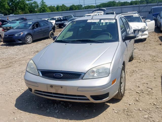 1FAFP34N77W361557 - 2007 FORD FOCUS ZX4 SILVER photo 9