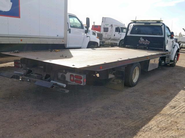 3FRWF6FC7CV183716 - 2012 FORD F650 SUPER WHITE photo 4