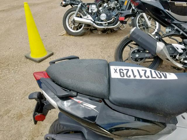 ZD4VFC0037S001815 - 2007 APRILIA SR50 BLACK photo 6