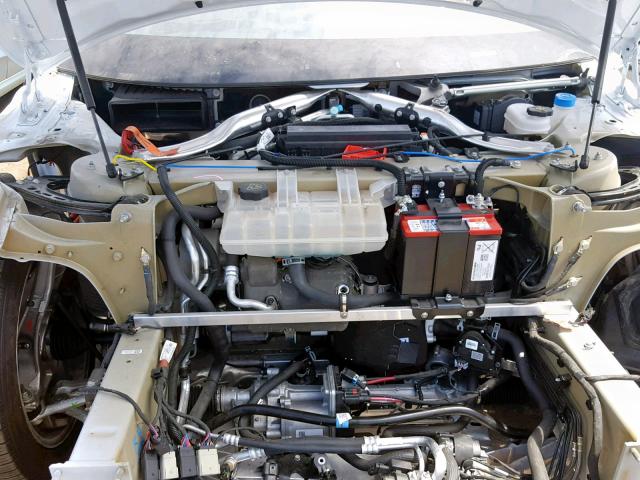 5YJSA1E23JF267450 - 2018 TESLA MODEL S أبيض صورة 7