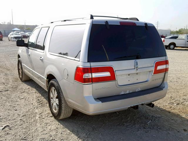 5LMFL285X7LJ12450 - 2007 LINCOLN NAVIGATOR 银色 照片 3
