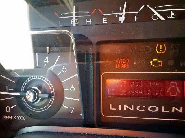 5LMFL285X7LJ12450 - 2007 LINCOLN NAVIGATOR 银色 照片 8