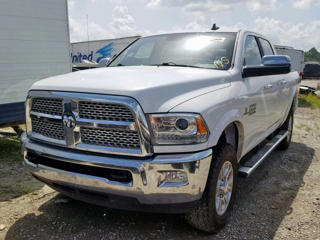 3C6UR5FL0HG733685 - 2017 RAM 2500 LARAM WHITE photo 2