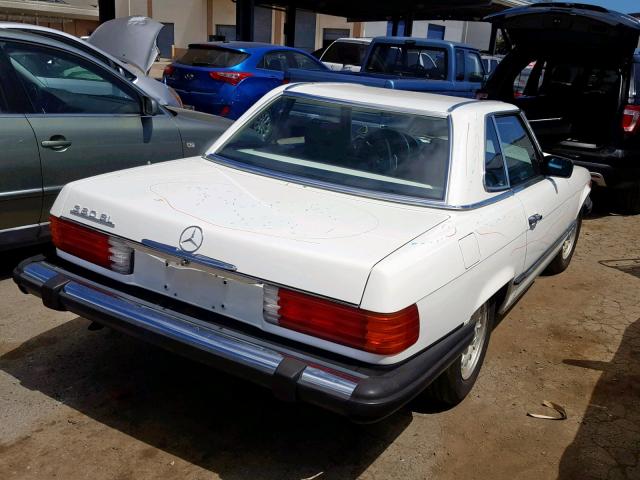 WDBBA45A1EA008798 - 1984 MERCEDES-BENZ 380 SL WHITE photo 4