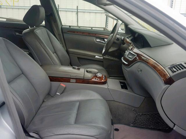 WDDNG71X27A014160 - 2007 MERCEDES-BENZ S 550 SILVER photo 5