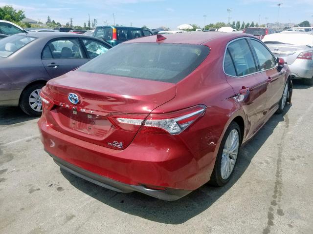 4T1B21HK7JU503786 - 2018 TOYOTA CAMRY HYBR RED photo 4