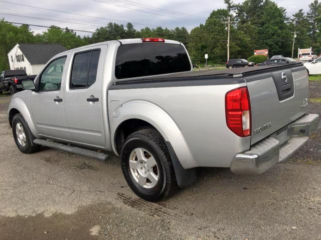 1N6AD07W88C435598 - 2008 NISSAN FRONTIER C SILVER photo 4