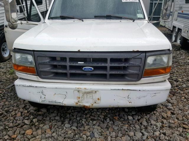 1FDKF37G3TEB21507 - 1996 FORD F350 WHITE photo 7