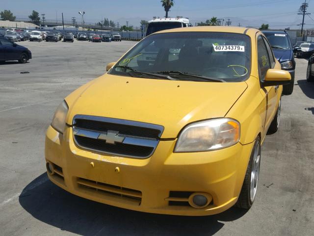 KL1TG56E39B395700 - 2009 CHEVROLET AVEO LT YELLOW photo 2