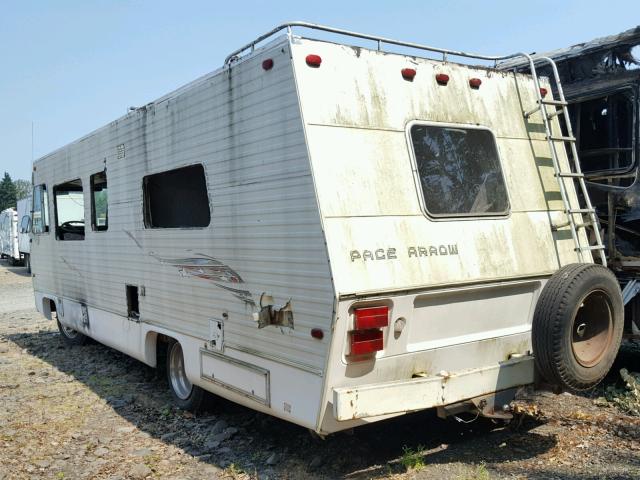 0300196S635 - 1976 PACE MOTORHOME WHITE photo 3