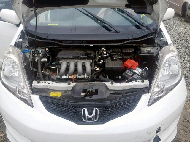 JHMGE8H58BC026392 - 2011 HONDA FIT SPORT WHITE photo 7