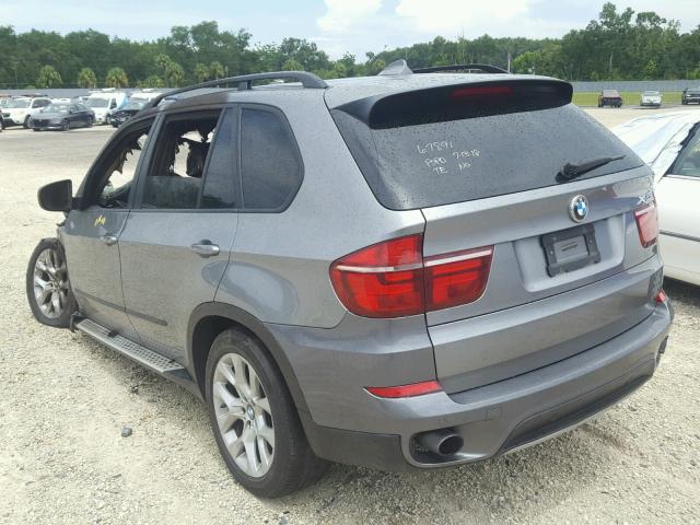 5UXZV4C59BL741044 - 2011 BMW X5 XDRIVE3 GRAY photo 3