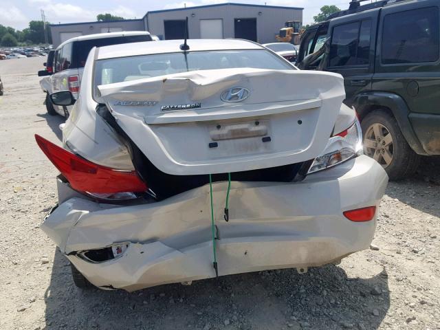 KMHCU4AE3GU132297 - 2016 HYUNDAI ACCENT SE WHITE photo 9