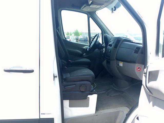 WD3PE8CC7D5751779 - 2013 MERCEDES-BENZ SPRINTER 2 WHITE photo 5