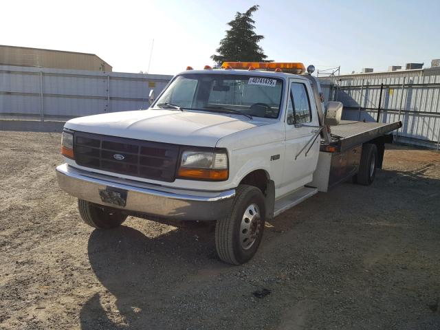 2FDLF47M2NCA60742 - 1992 FORD F SUPER DU WHITE photo 2