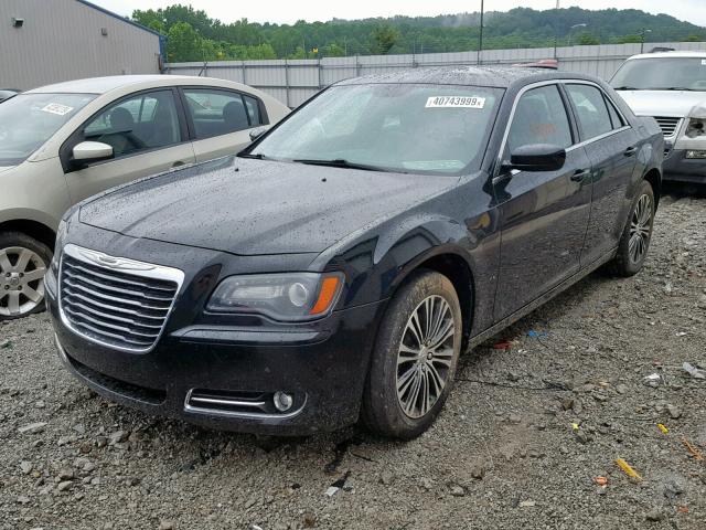 2C3CCAGG9DH733120 - 2013 CHRYSLER 300 S BLACK photo 2