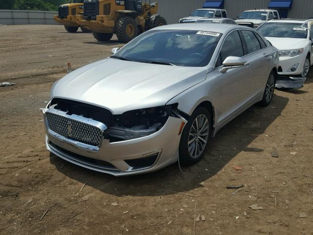 3LN6L5A90HR663569 - 2017 LINCOLN MKZ PREMIE SILVER photo 2