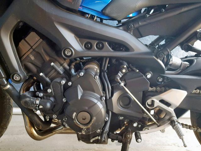 JYARN33E1GA009551 - 2016 YAMAHA FZ09 BLUE photo 9