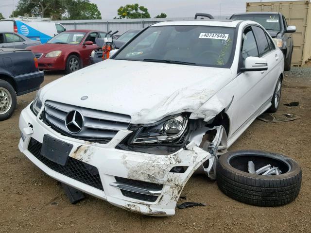 WDDGF4HB2DR289416 - 2013 MERCEDES-BENZ C 250 WHITE photo 2