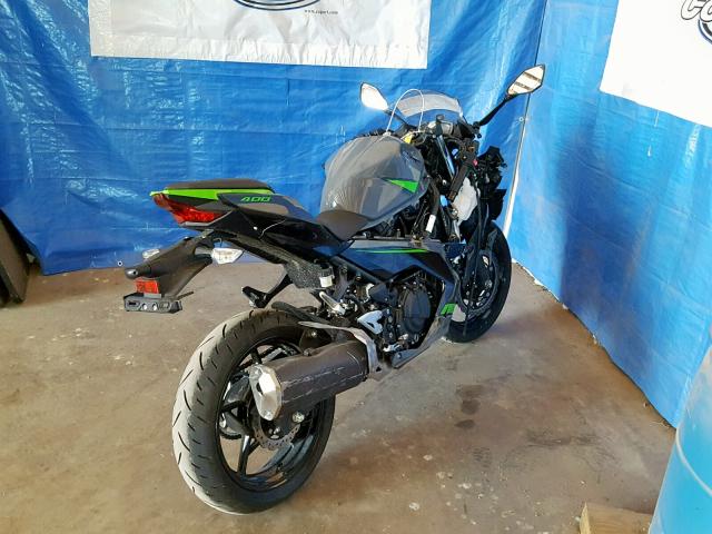 JKAEXKG10KDA32290 - 2019 KAWASAKI EX400 BLACK photo 4