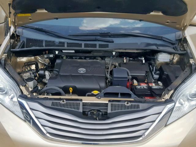 5TDYK3DC7CS177648 - 2012 TOYOTA SIENNA XLE GOLD photo 7