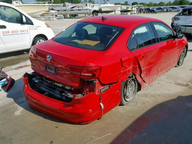 3VW2K7AJXFM357319 - 2015 VOLKSWAGEN JETTA BASE RED photo 4