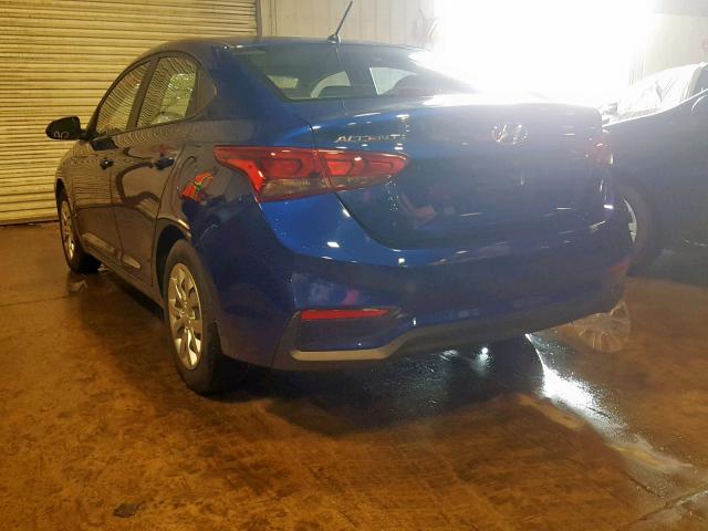 3KPC24A30JE006798 - 2018 HYUNDAI ACCENT SE BLUE photo 3