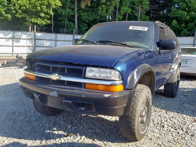 1GNCT18W6YK130455 - 2000 CHEVROLET BLAZER BLUE photo 2