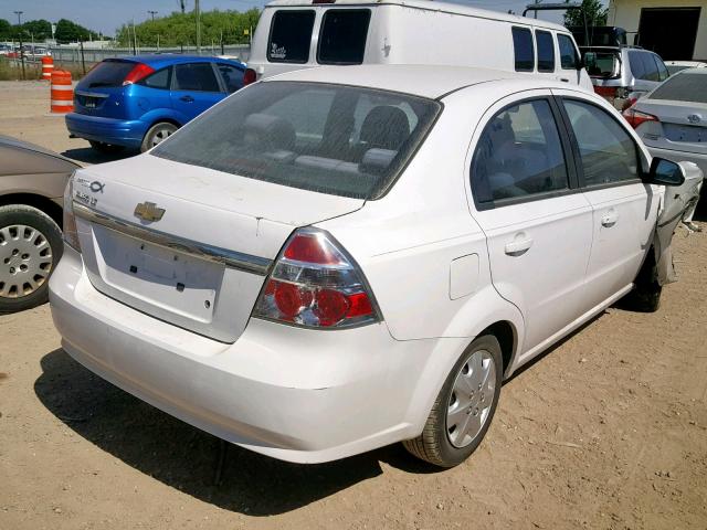 KL1TD56E59B603813 - 2009 CHEVROLET AVEO LS SILVER photo 4