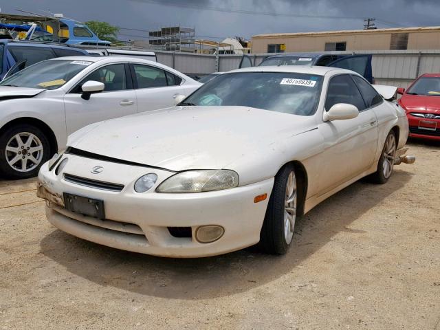 JT8CD32Z8Y1006907 - 2000 LEXUS SC 300 WHITE photo 2