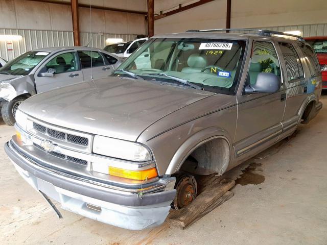 1GNCS13W6W2251929 - 1998 CHEVROLET BLAZER BEIGE photo 2