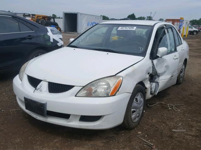 JA3AJ26E65U015942 - 2005 MITSUBISHI LANCER ES WHITE photo 2