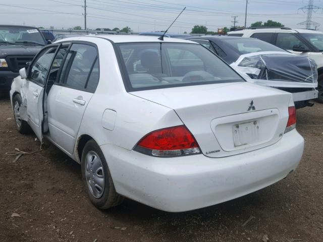 JA3AJ26E65U015942 - 2005 MITSUBISHI LANCER ES WHITE photo 3