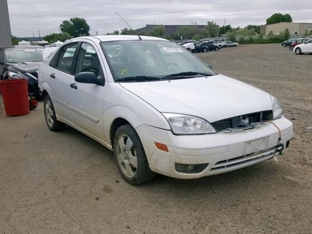 1FAHP34N97W226167 - 2007 FORD FOCUS ZX4 WHITE photo 1