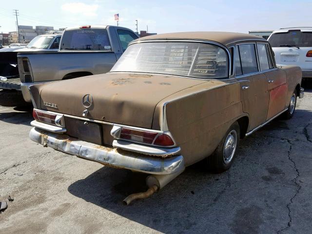 11101412032526 - 1962 MERCEDES-BENZ 220 SE BROWN photo 4