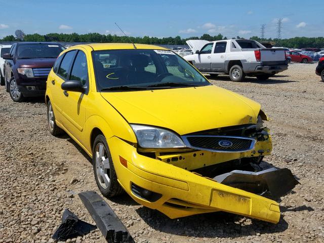 3FAFP37N45R138517 - 2005 FORD FOCUS ZX5 YELLOW photo 1