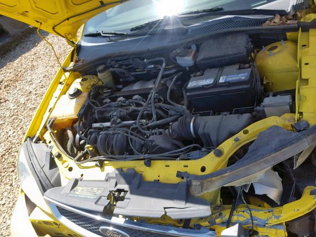 3FAFP37N45R138517 - 2005 FORD FOCUS ZX5 YELLOW photo 7