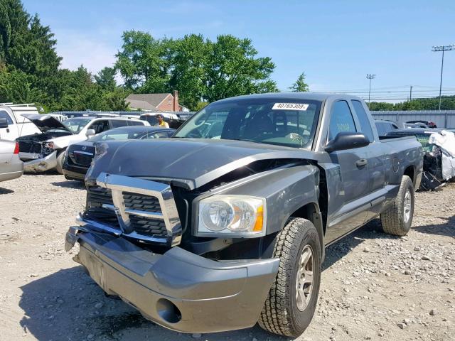 1D7HW42N85S331153 - 2005 DODGE DAKOTA SLT GRAY photo 2