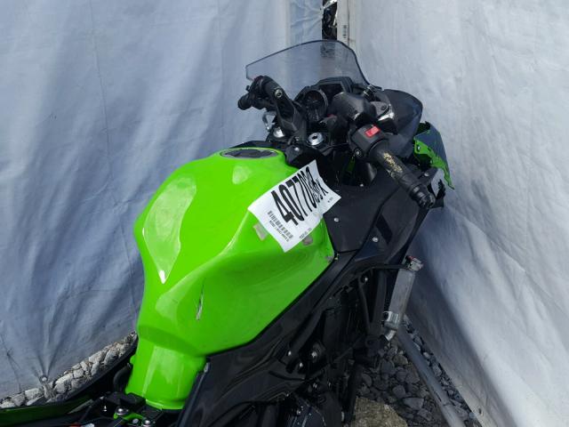 JKAEXEK10JDA23161 - 2018 KAWASAKI EX650 F GREEN photo 5