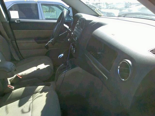 1C4NJCBB9CD639848 - 2012 JEEP COMPASS SP შავი ფოტო 5