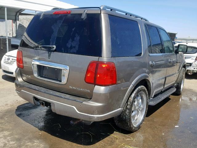 5LMFU27R63LJ31900 - 2003 LINCOLN NAVIGATOR GOLD photo 4