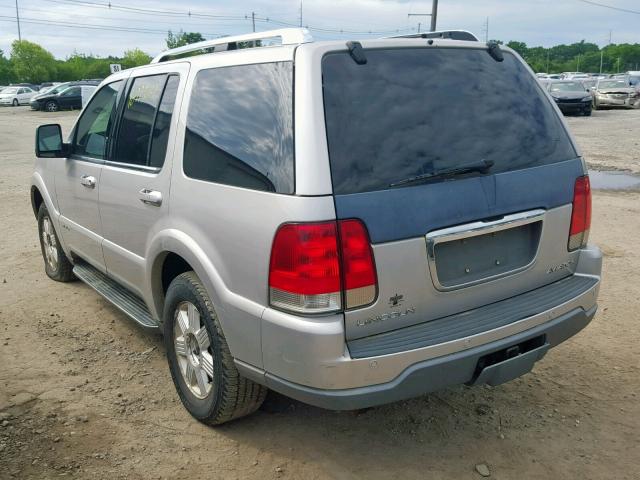 5LMEU88H74ZJ05325 - 2004 LINCOLN AVIATOR 银色 照片 3