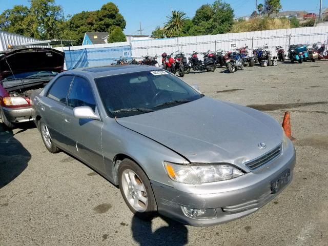 JT8BF28G0Y5088307 - 2000 LEXUS ES 300 SILVER photo 1